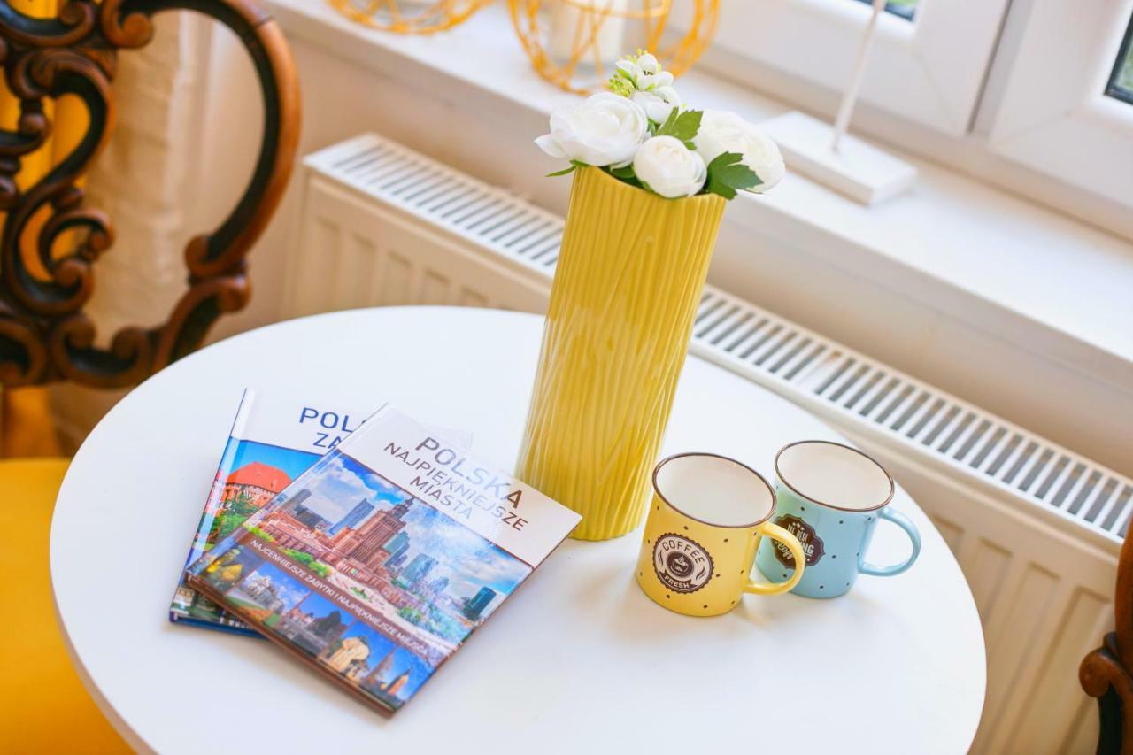 Berg Yellow Apartment Gdansk